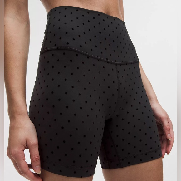 lululemon Align High Rise Short 6” in ‘Polka Flock’ (Size 4) - Picture 3 of 5